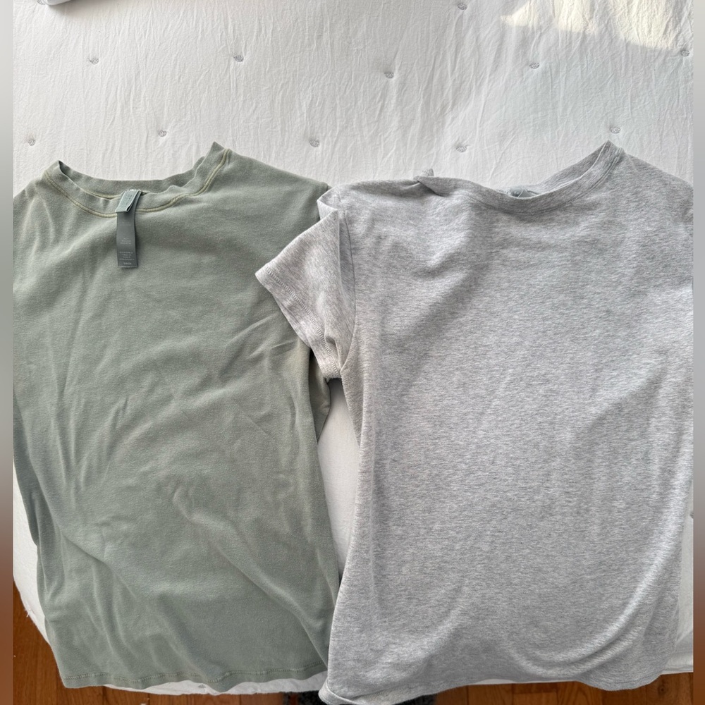 SKIMS Tshirts